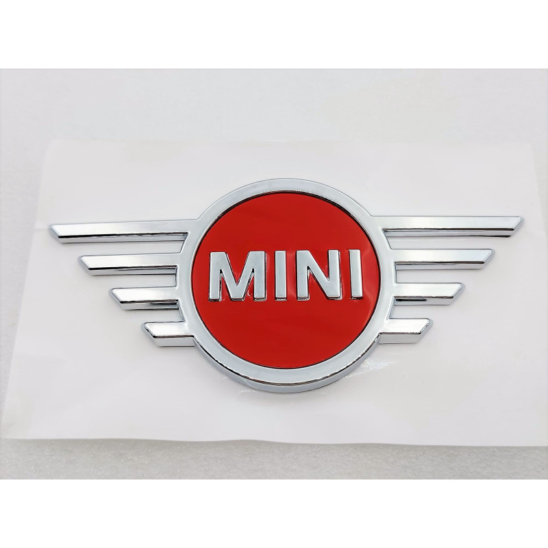 EMBLEMA TRASERO MINI F55 F56 F57 PLATA FONDO ROJO OEM: 51142465242
