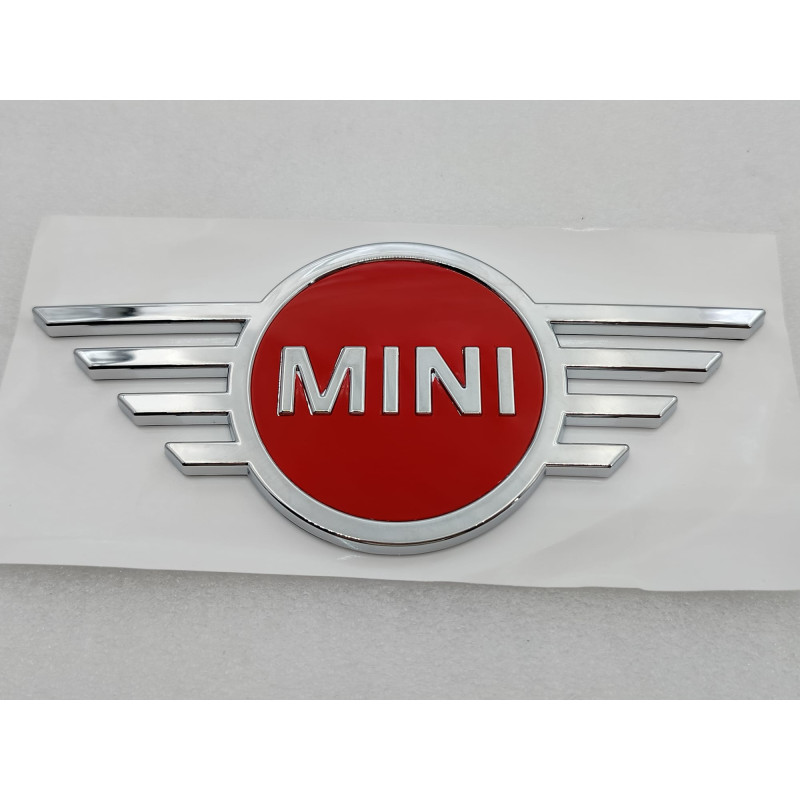 EMBLEMA DELANTERO MINI F55 F56 F57 PLATA/ROJO OEM: 51142465241