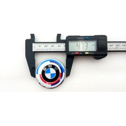 EMBLEMA VOLANTE 47mm BMW blanco modelo 2022