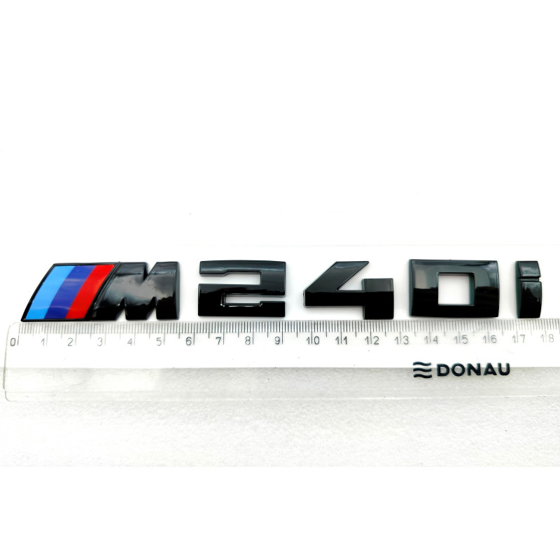 Emblema trasero bmw M240i