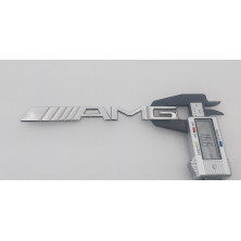 EMBLEMA DE PARRILLA MERCEDES AMG