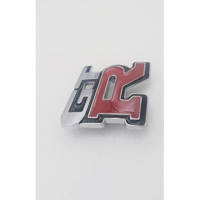 EMBLEMA DE PARRILLA NISSAN GTR
