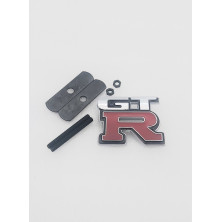 EMBLEMA DE PARRILLA NISSAN GTR