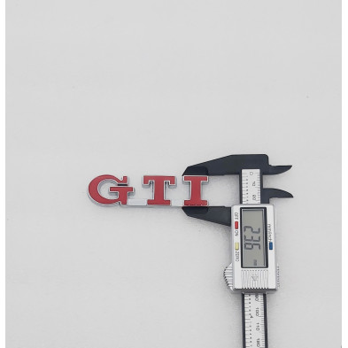 EMBLEMA DE PARRILLA VW GTI ROJO
