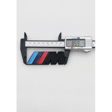 EMBLEMA DE PARRILLA BMW M NEGRO CARBONO