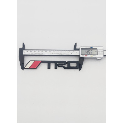 EMBLEMA DE PARRILLA TOYOTA TRD NEGRO