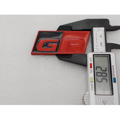 EMBLEMA TOYOTA GR rojo y negro Perfecto para regalo!