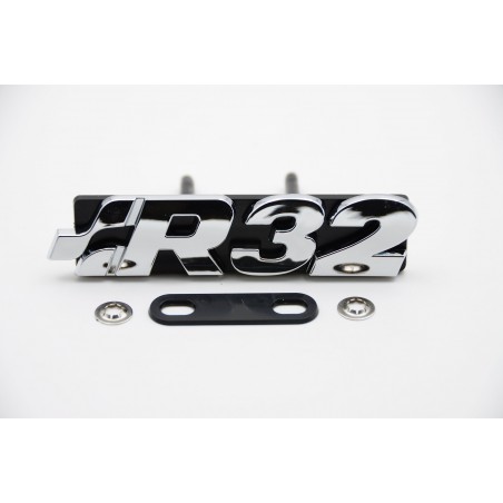 R32