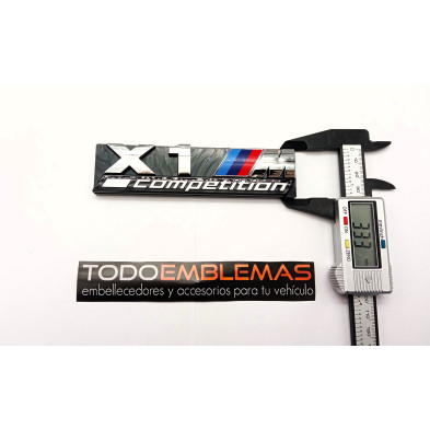 EMBLEMA PARRILLA BMW X1 COMPETITION PLATA