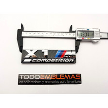 EMBLEMA PARRILLA BMW X1 COMPETITION PLATA