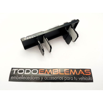 EMBLEMA PARRILLA BMW X5 COMPETITION NEGRO