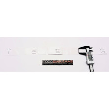 EMBLEMA TRASERO LETRAS TESLA PLATA