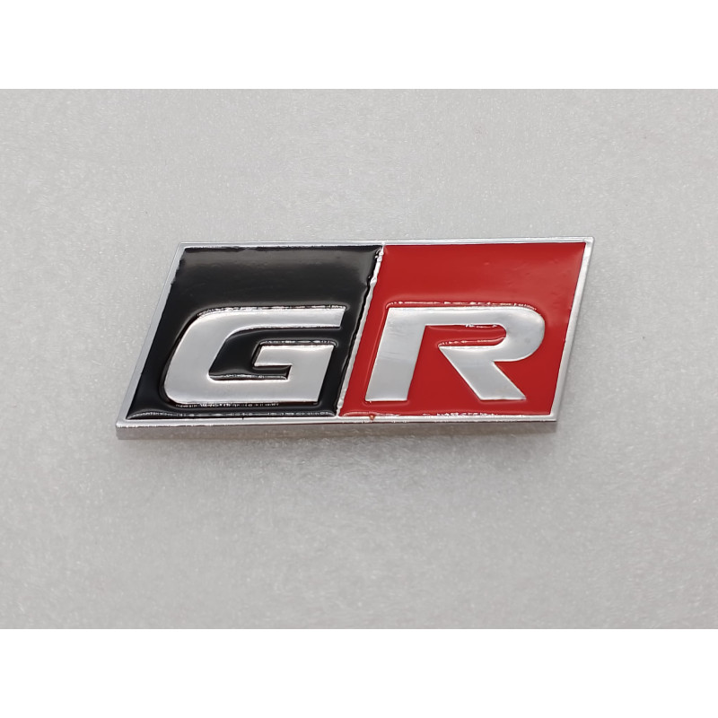 EMBLEMA TOYOTA GR plata, rojo y negro Perfecto para regalo!