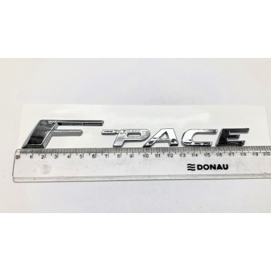 Emblema trasero f-pace jaguar cromado