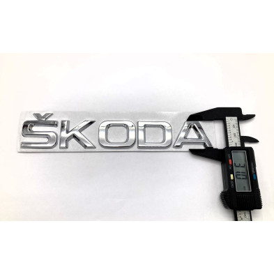EMBLEMA LOGO TRASERO SKODA CROMADO