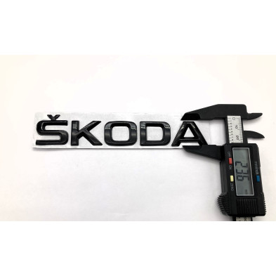 EMBLEMA LOGO TRASERO SKODA NEGRO PEQUEÑO