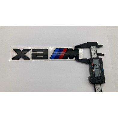 EMBLEMA TRASERO BMW X2 M NEGRO