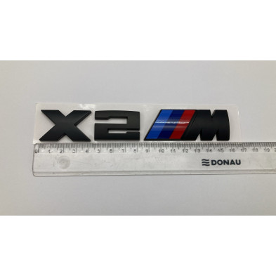 EMBLEMA TRASERO BMW X2 M NEGRO
