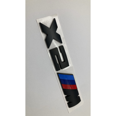 EMBLEMA TRASERO BMW X2 M NEGRO