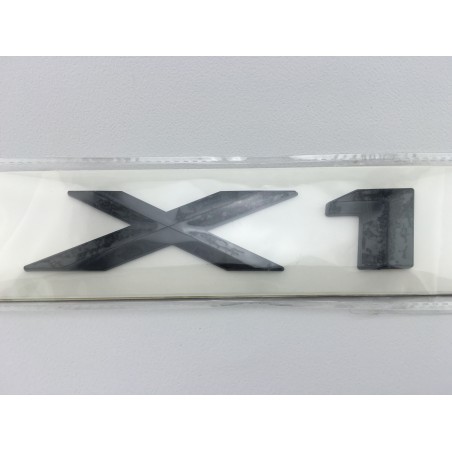 EMBLEMA TRASERO BMW X1 NEGRO