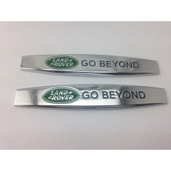2 emblemas laterales land rover go beyond