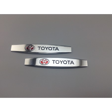 EMBLEMA LATERAL TOYOTA CHROM EMBLEMA LATERAL TOYOTA CHROM