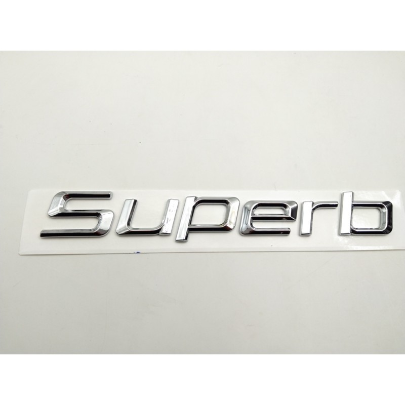 Emblema logo trasero Skoda Superb