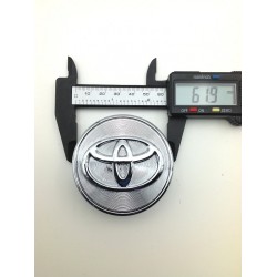 Centro de rueda Toyota plata 62mm