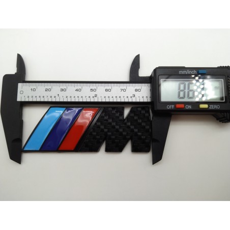 EMBLEMA TRASERO BMW M NEGRO CARBONO