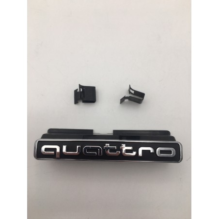 EMBLEMA DE PARRILLA AUDI QUATTRO Q3
