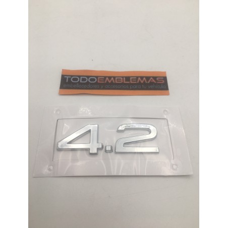 EMBLEMA LATERAL o TRASERO AUDI 4.2