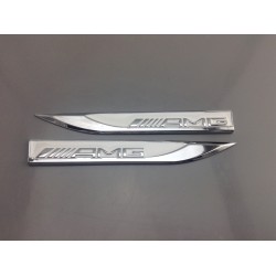 EMBLEMAS LATERALES AMG MERCEDES BLANCO