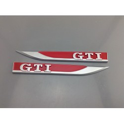 Emblemas laterales volkswagen gti rojo