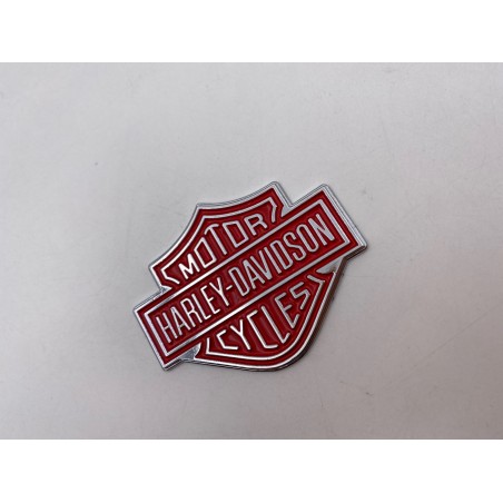 PLACA EMBLEMA HARLEY DAVIDSON ROJO 57mm x 45mm