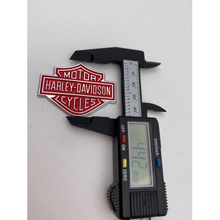 PLACA EMBLEMA HARLEY DAVIDSON ROJO 57mm x 45mm