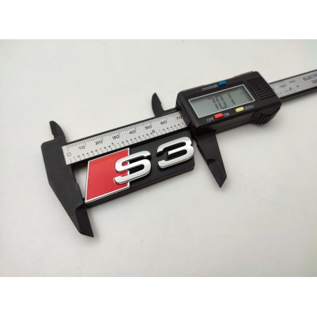 EMBLEMA DE PARRILLA AUDI S3