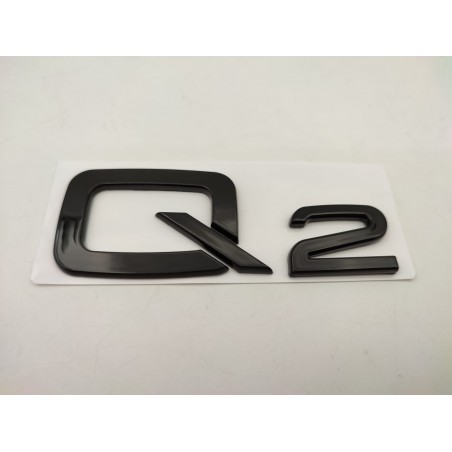 Emblema Trasero AUDI Q2 Negro