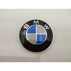 CHAPA ADHESIVA BMW AZUL Y BLANCO CARBONO 67MM