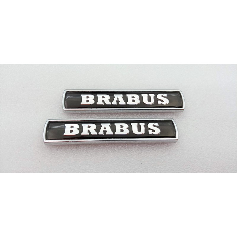 2 emblemas laterales Brabus negro