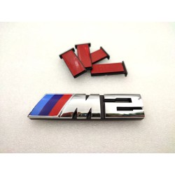 EMBLEMA PARRILLA BMW M2 PLATA MODELO NUEVO
