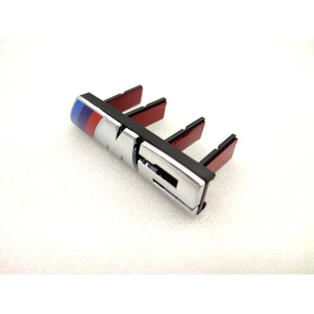 EMBLEMA PARRILLA BMW M2 PLATA MODELO NUEVO