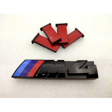 Emblema parrilla BMW M4 negro modelo nuevo