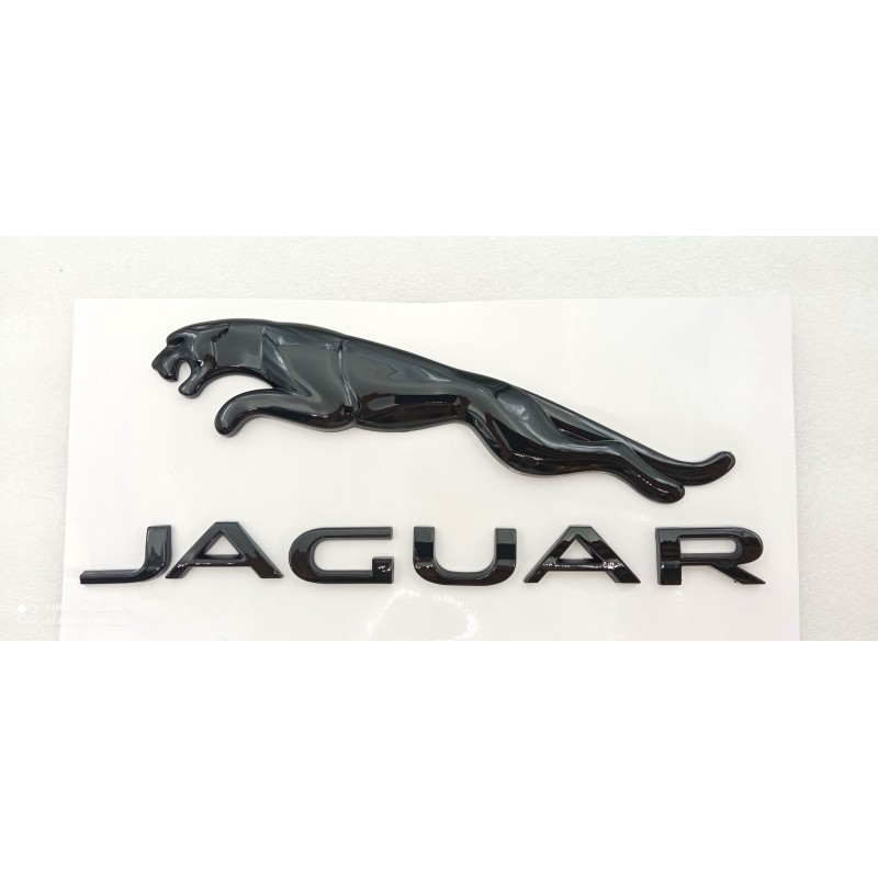 EMBLEMA TRASERO JAGUAR NEGRO