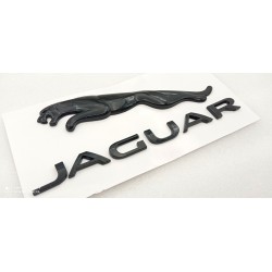 EMBLEMA TRASERO JAGUAR NEGRO