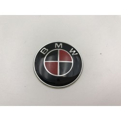 Emblema capot bmw rojo y negro carbono 82mm